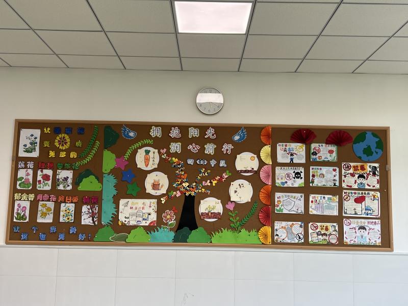 黑板报2 (1).JPG 黑板报2 (1).JPG